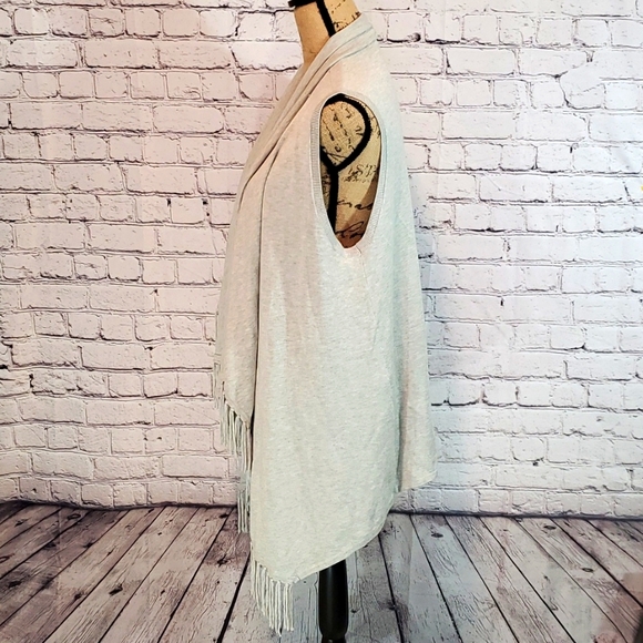 Central Park West Gray Sleeveless Cardigan Fringe Size M EUC - Picture 2 of 7